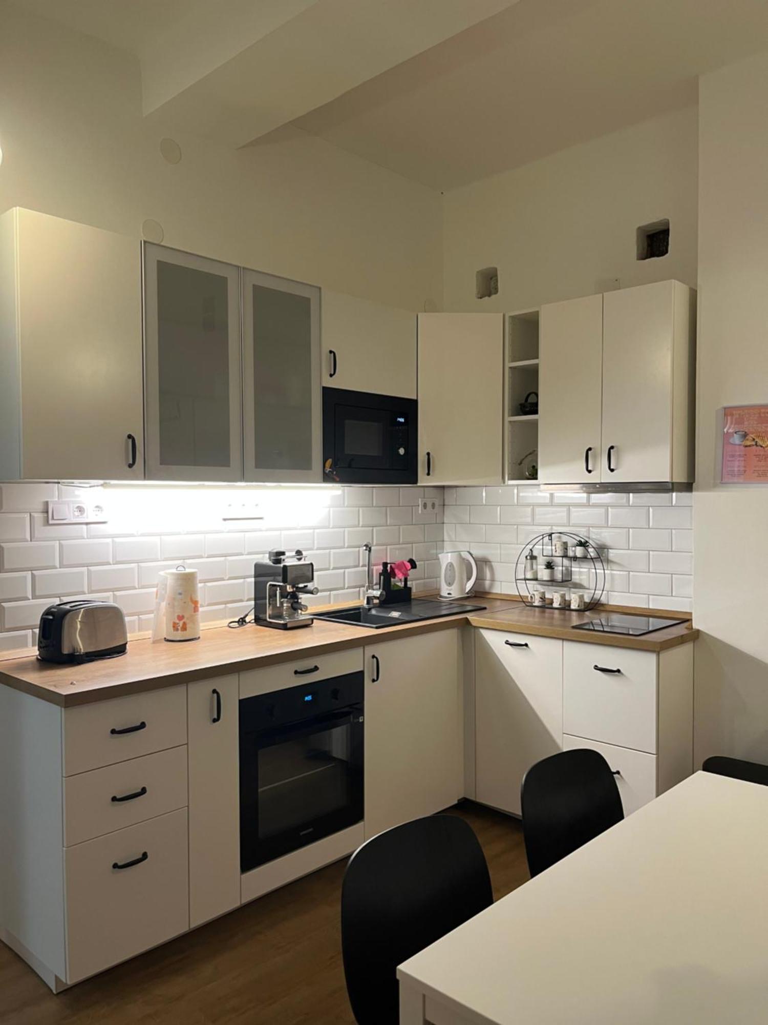 Larix Apartman Budapest Eksteriør bilde